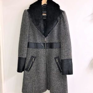 Guess Black&White Autumn Coat with leather inserts